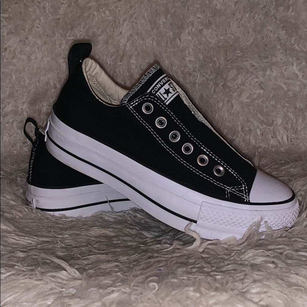 Converse slip on black platform sneakers 6.5